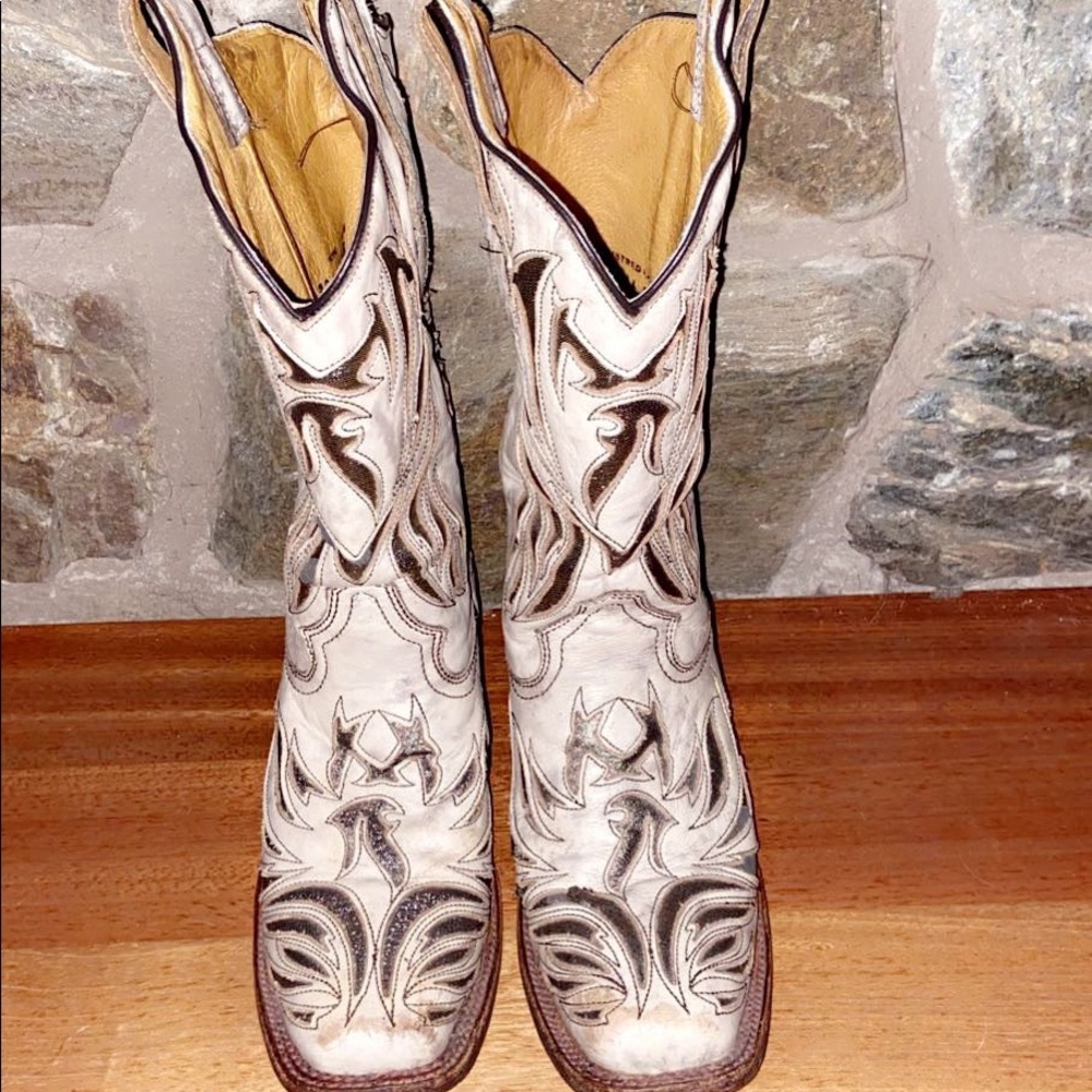 Corral cowboy boots